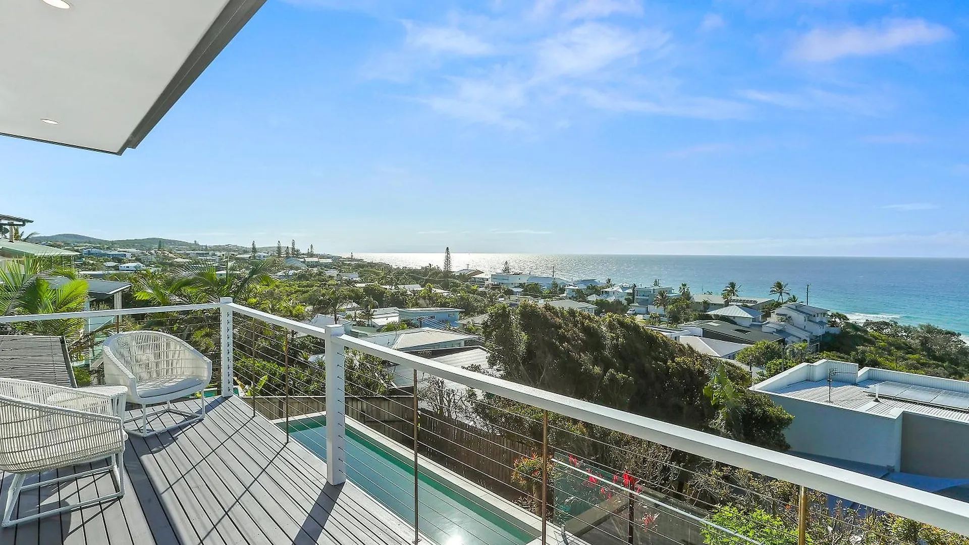 Spectacular Beachside Living, Sunrise Beach